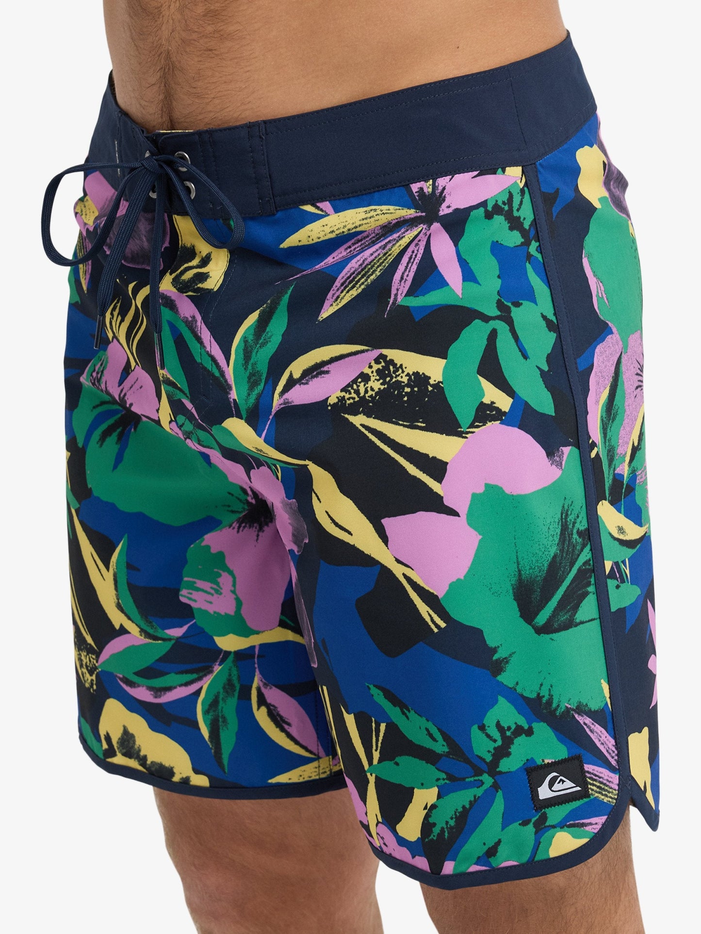Mens Surfsilk Scallop 18" Boardshorts - Quiksilver Singapore 
